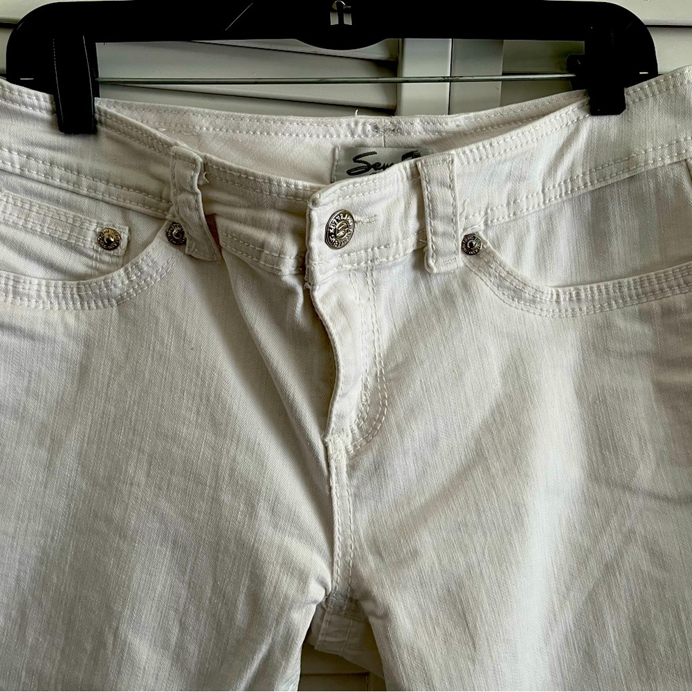 Seven7 Jeans White Cropped Capris size 12